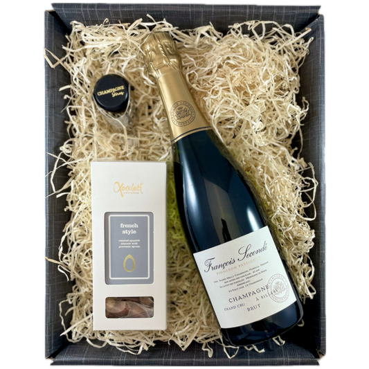 1  flaske champagne i gaveæske med mandler og champagnestopper,  Champagne Francois Secondé, Brut Grand Cru, Mandler fra Xocolat, French style, stopper med logo " Champagne Stories"